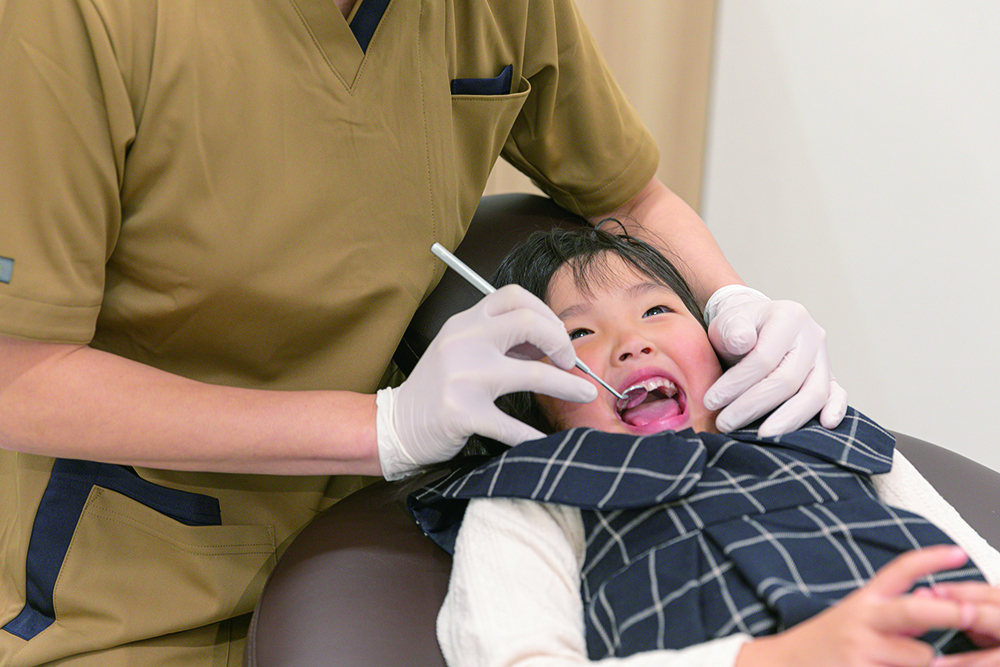 🪥お子さまの歯みがき嫌いを克服するには？年齢別のポイントとコツ